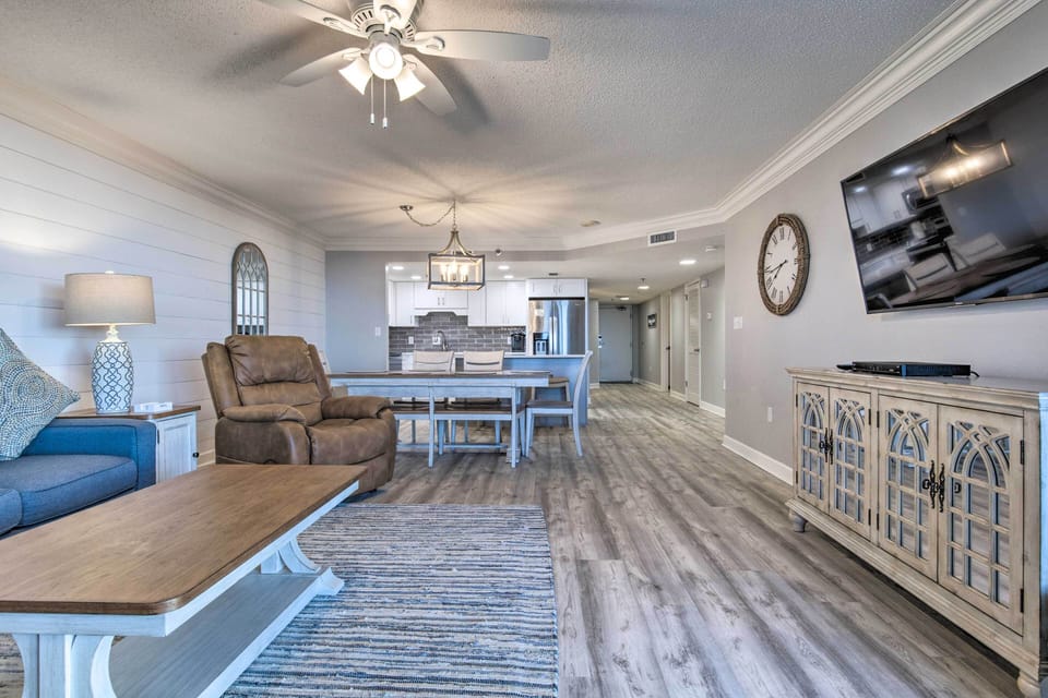 Living Room | Smart TV