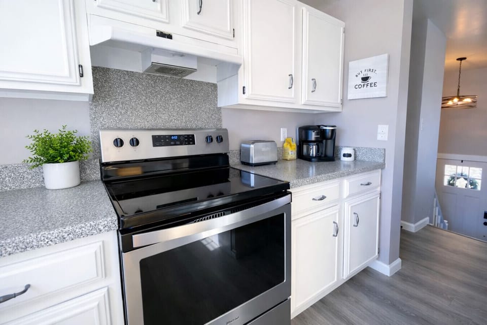 Family Meals are a Joy in the Spacious Kitchen