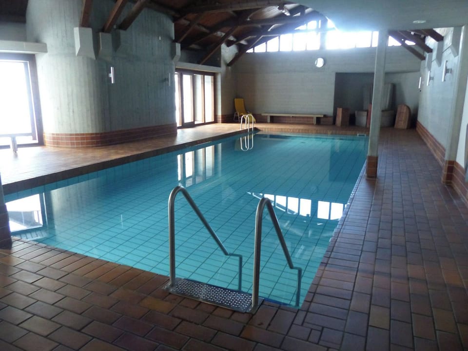 Pool Indoor