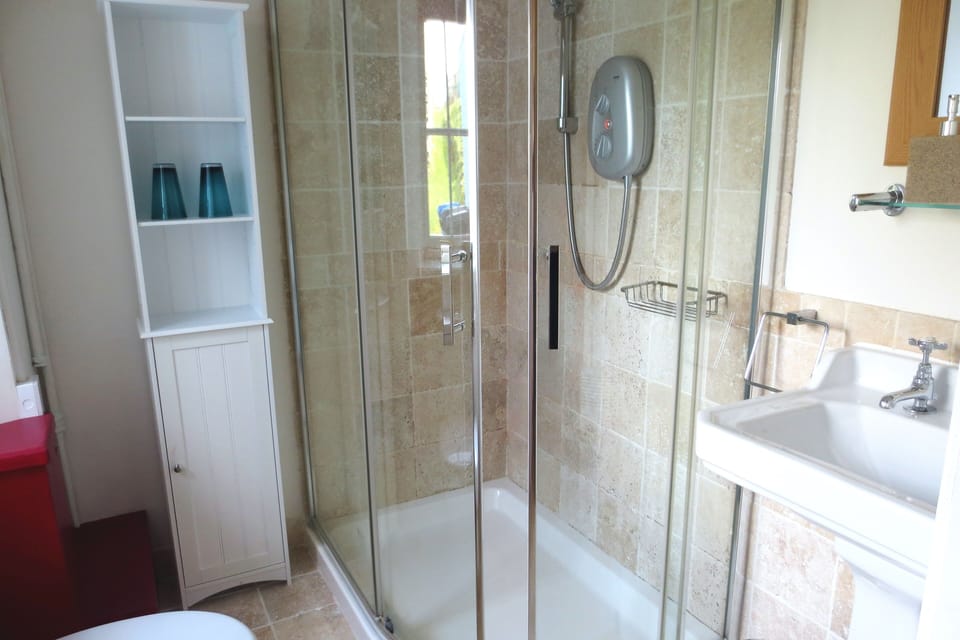 Northern Lights Shower Room