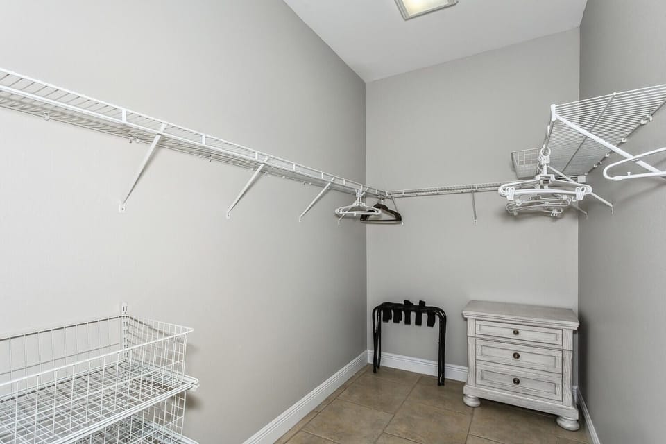 Master Closet 1.1