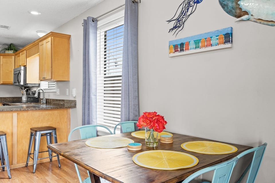 Cozy spot to share a family meal.