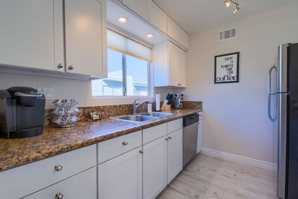 KITCHEN WITH KEURIG COFFEE AND TEA STATION