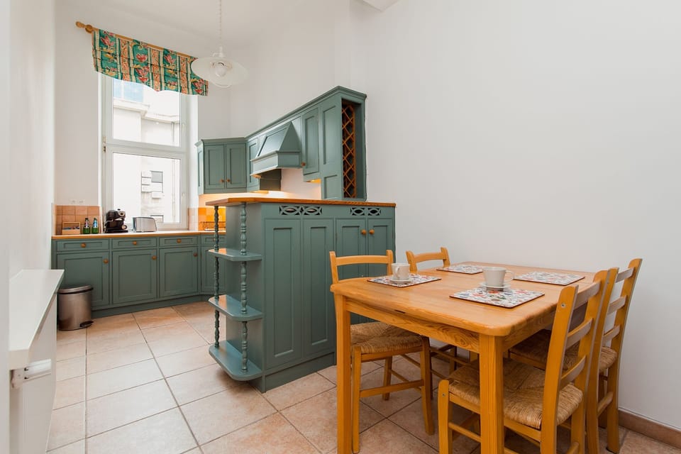 Comfort Apartment | Dining room