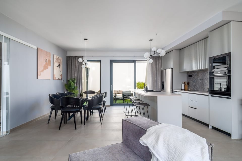 The Interior is very well organized, modern and light, giving a deeper dimension