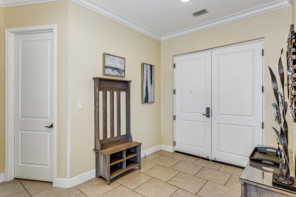 Entryway 1.1