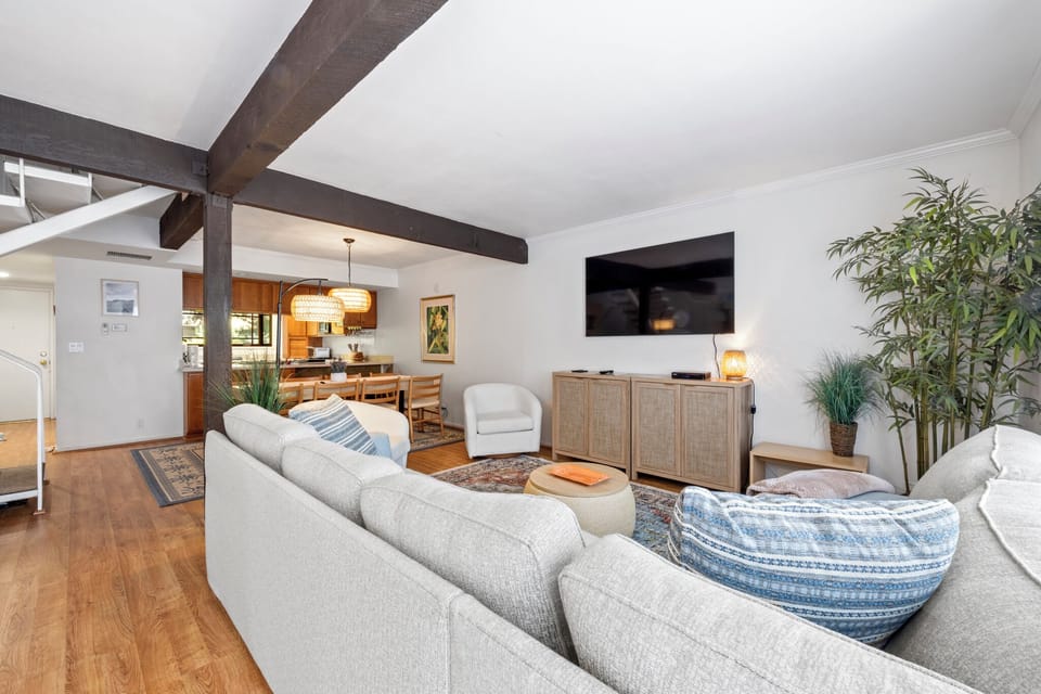 11 Canyon Terrace - Living Space