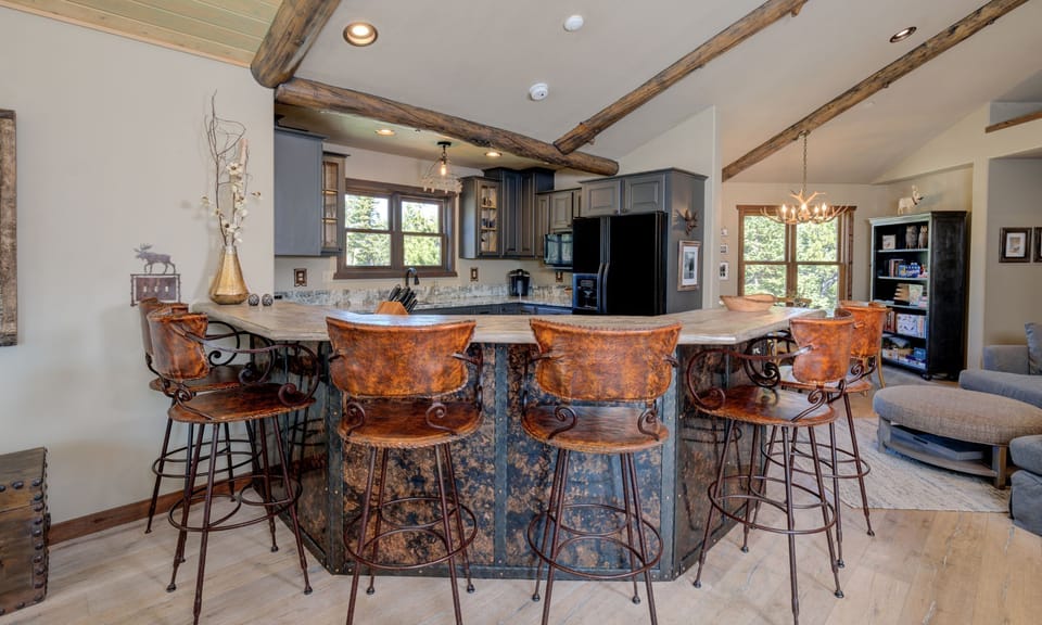 Grey Moose Lodge, Kitchen, 3