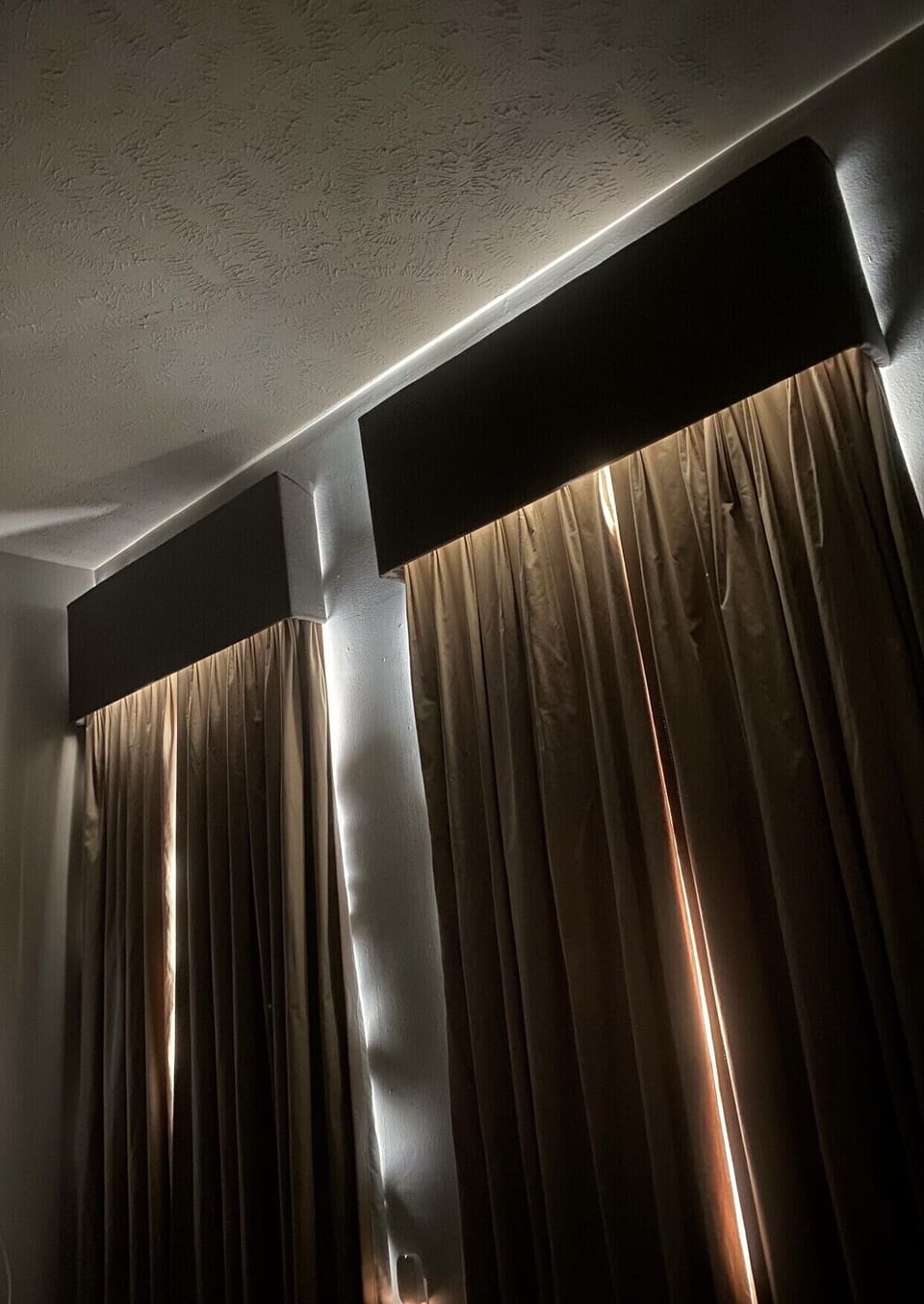 Blackout shades in Owners Suite and Livingroom.  Sunrise view from MBR window.