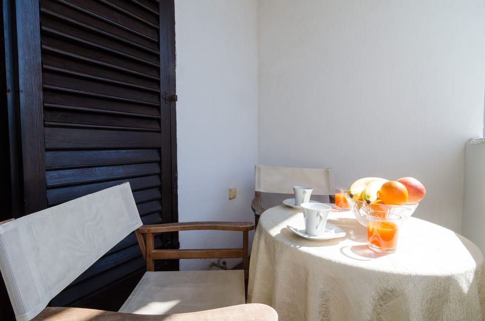 Apartment (Two Bedroom Apartment) | Balcony