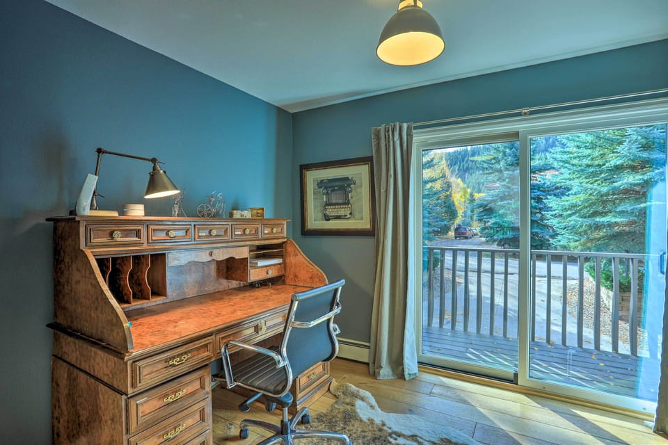 Home Office | Main Living Space | Free WiFi