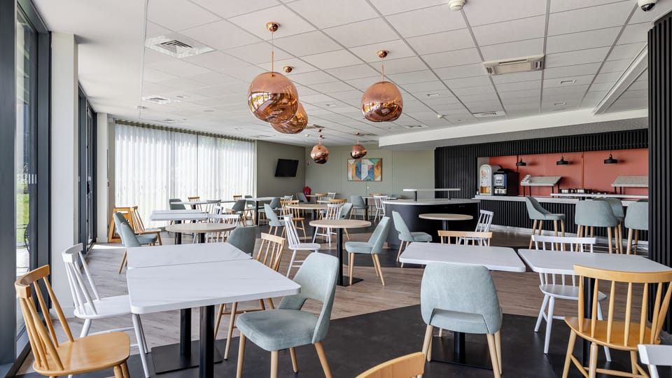 Daily buffet breakfast (EUR 13.00 per person)