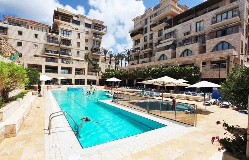 Apartment, 2 Bedrooms, Pool Access | Interior