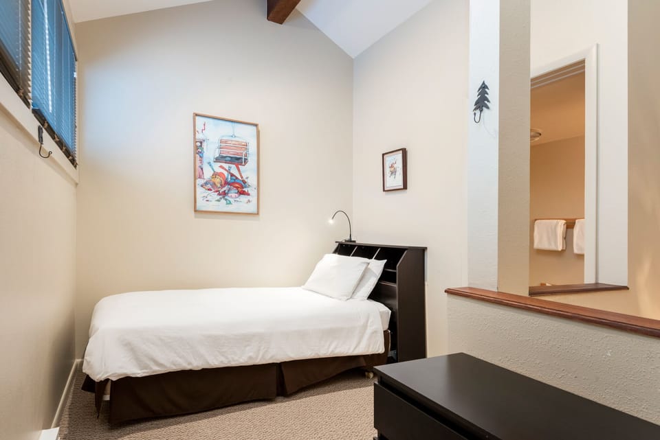 Twin bed in the loft