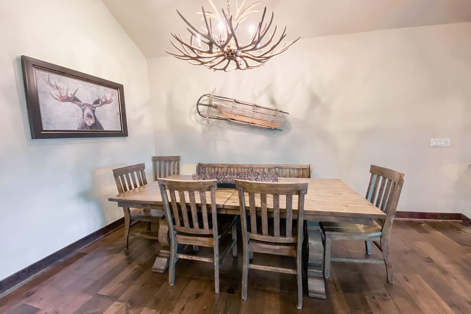 Dine in with your whole group!