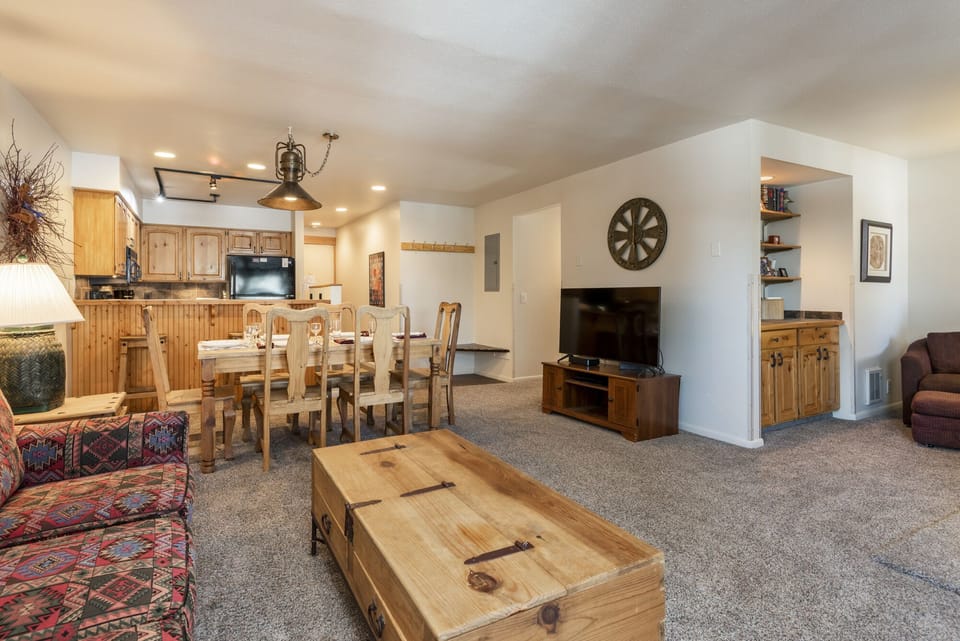 Living and dining area