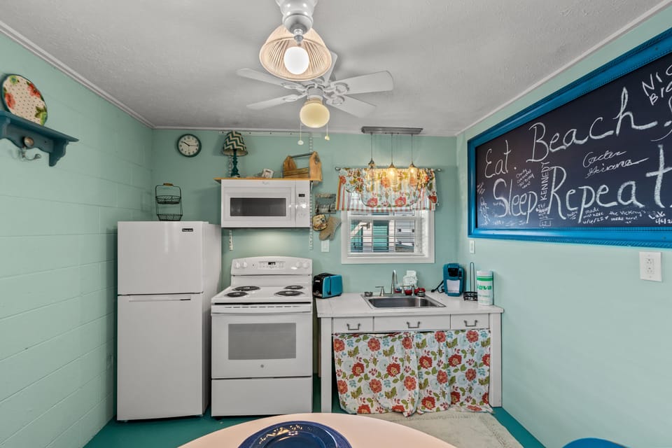 Downstairs Fully Equipped Kitchen & Dining Area