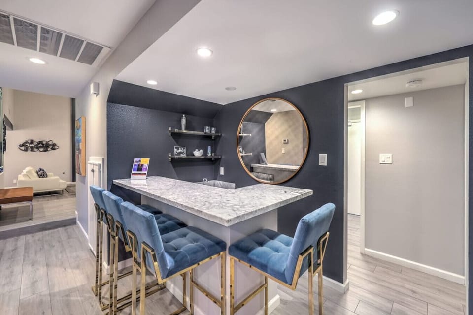 Wet Bar in Parlour Room