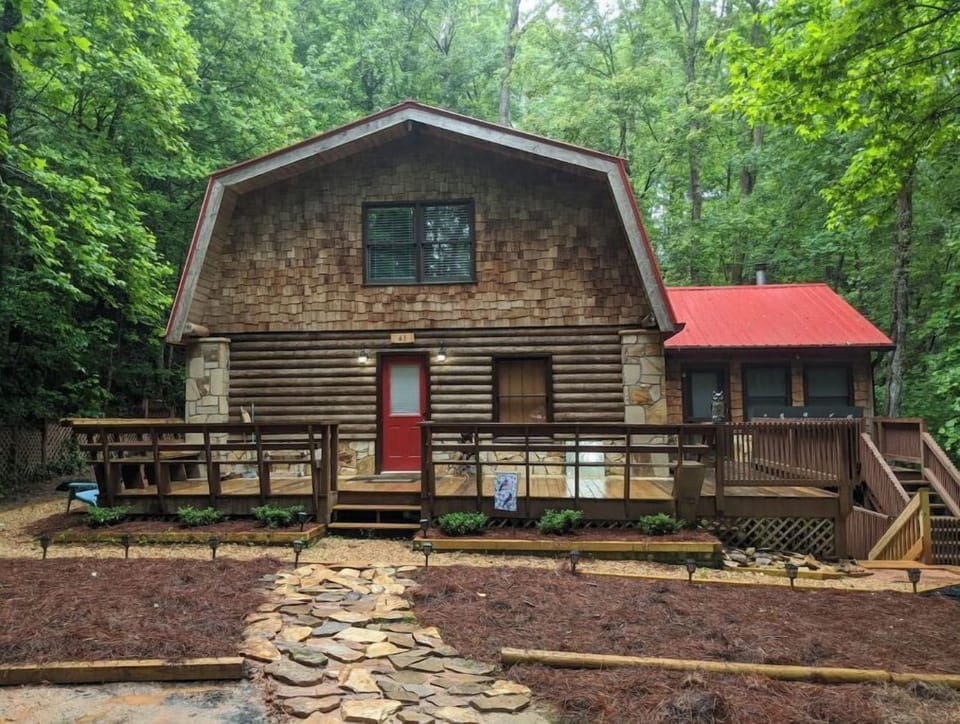 Front of house. So private yet intown. Peace awaits you here!