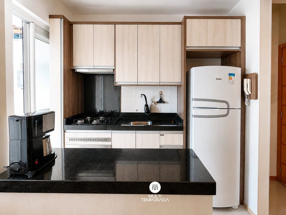 Premium Apartment | Private kitchen | Fridge, microwave, oven, blender