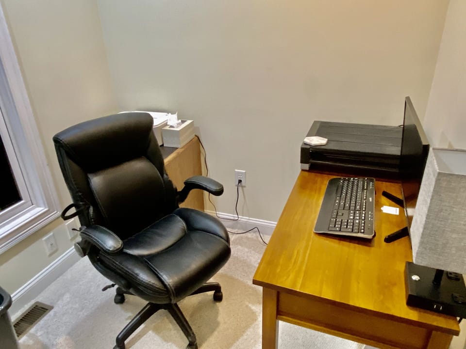 Small office equipped with monitor and printer. Just bring your laptop!