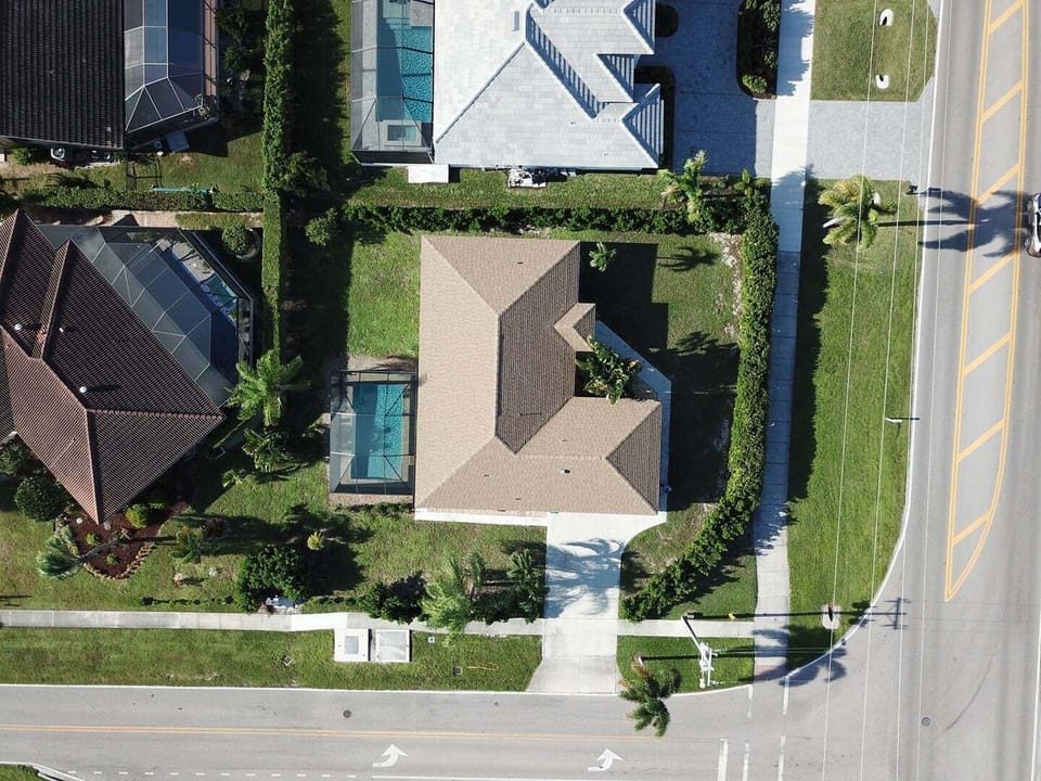 Nice Corner House