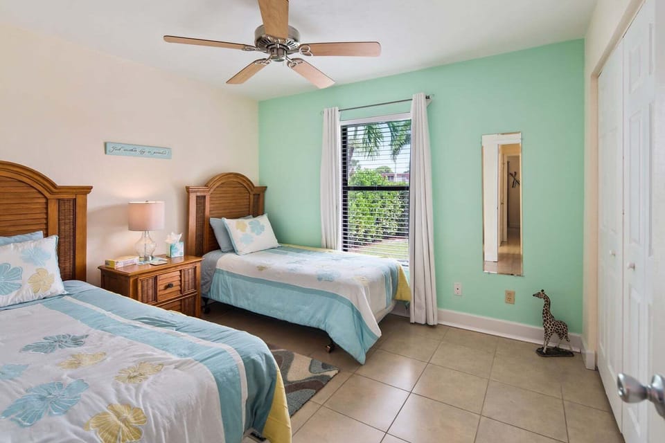 Twin Bedroom