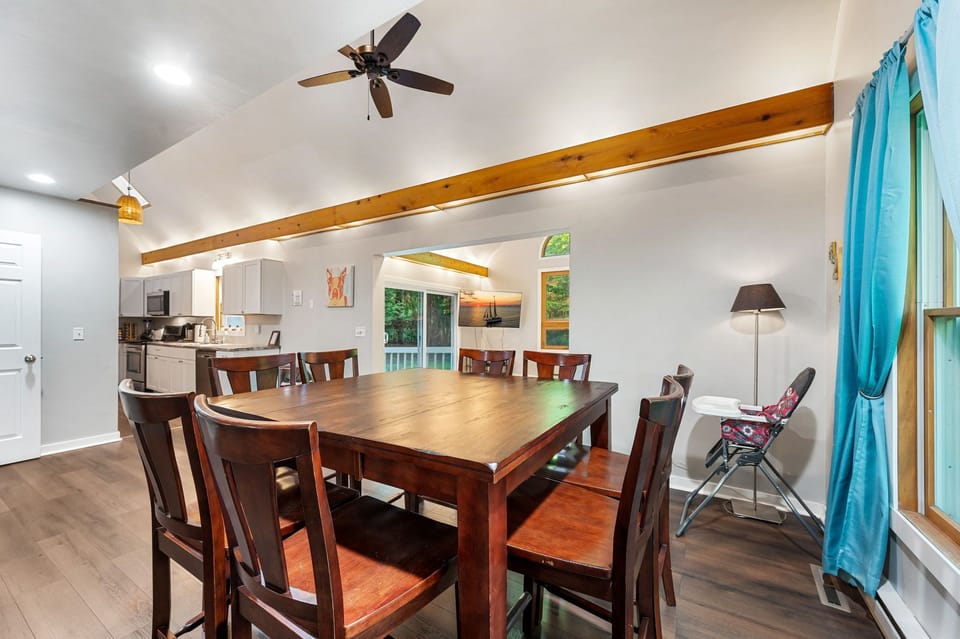 The dining room comfortably seats up to 8 guests, making it perfect for family meals or gatherings with friends.