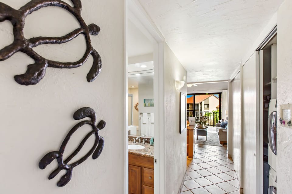 Island-themed decor