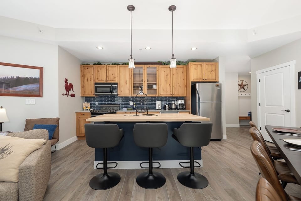 Fully stocked kitchen with plenty of space to make meals for your whole group.
