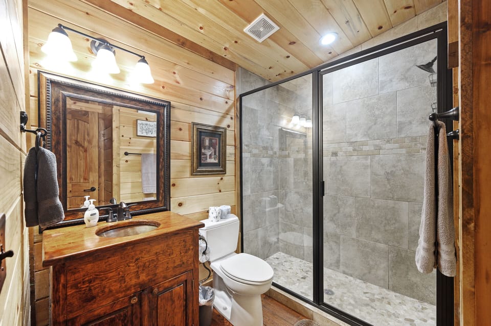 2nd Floor Bathroom