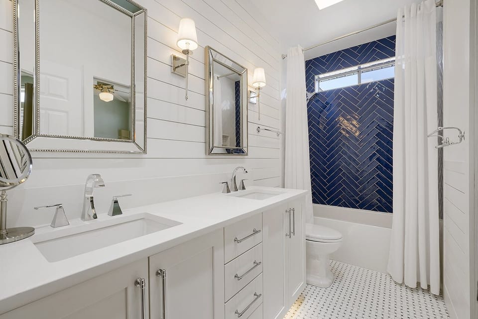 Endless Summer - Miramar Beach - Bathroom
