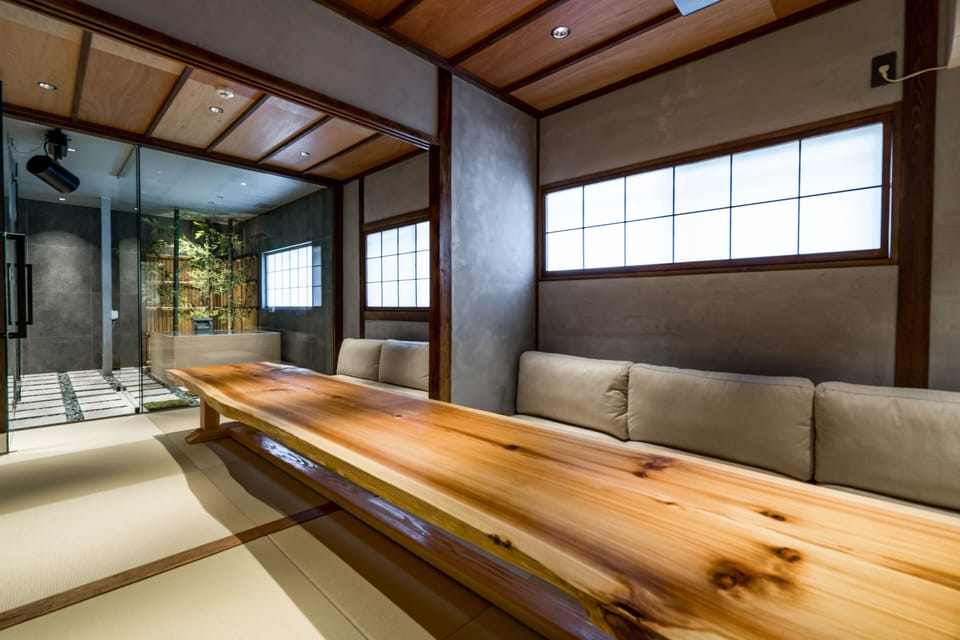 Private Vacation Home | In-room dining
