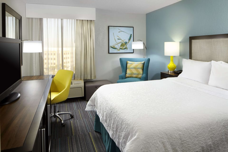 In-room safe, desk, iron/ironing board, free WiFi