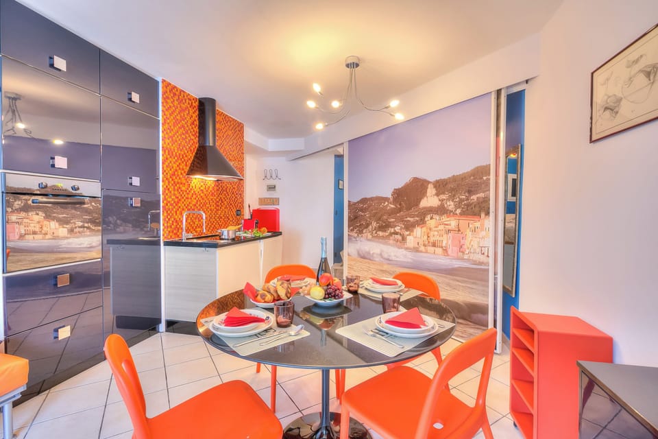 Standard Apartment, Multiple Bedrooms, Sea Facing (Il Suono del Mare - Sea Front) | Dining