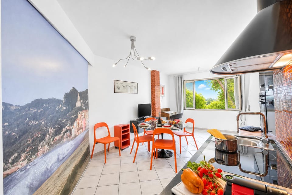 Standard Apartment, 2 Bedrooms, Air conditioning, Sea Facing (Il Suono del Mare - Sea Front) | Dining