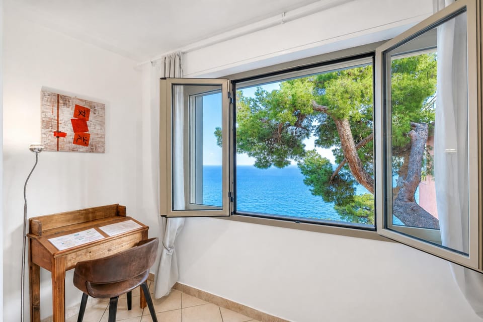 Standard Apartment, 2 Bedrooms, Air conditioning, Sea Facing (Il Suono del Mare - Sea Front) | Interior