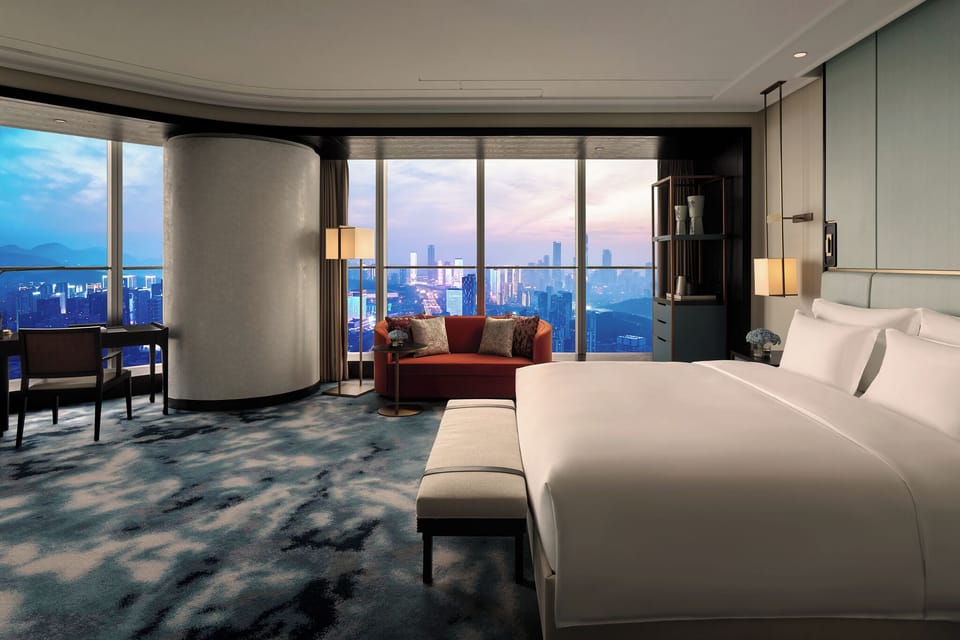 Room, 1 King Bed, City View | Down comforters, minibar, in-room safe, desk
