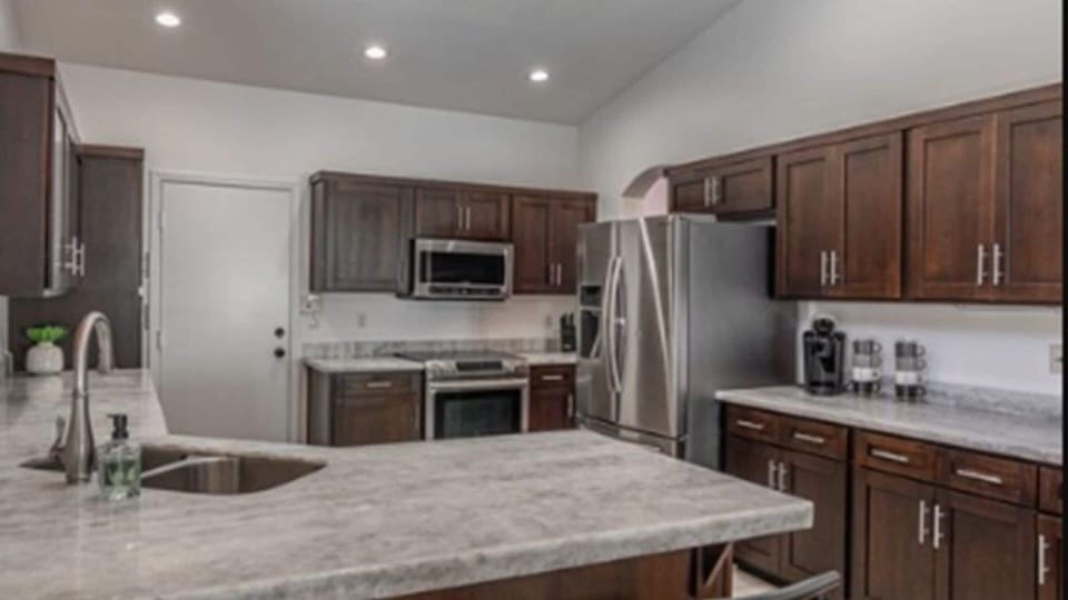 Fridge, microwave, oven, blender