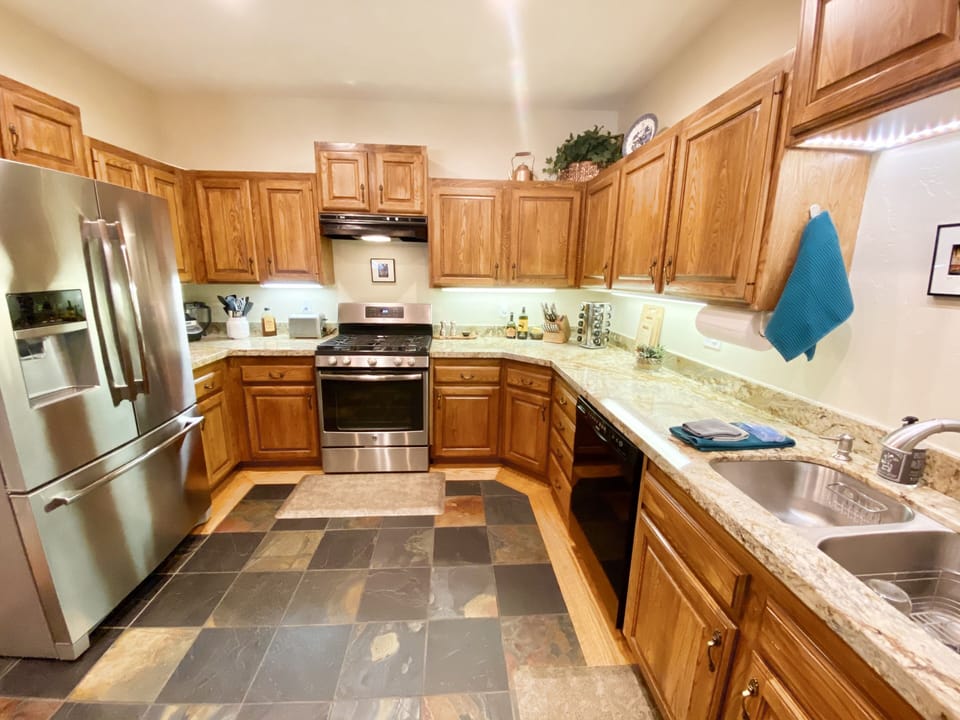 Spacious Chef's kitchen