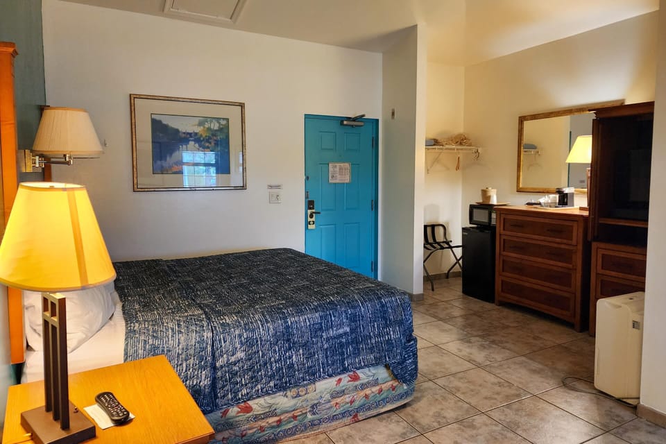 Ivey House Hotel - King Room image 2