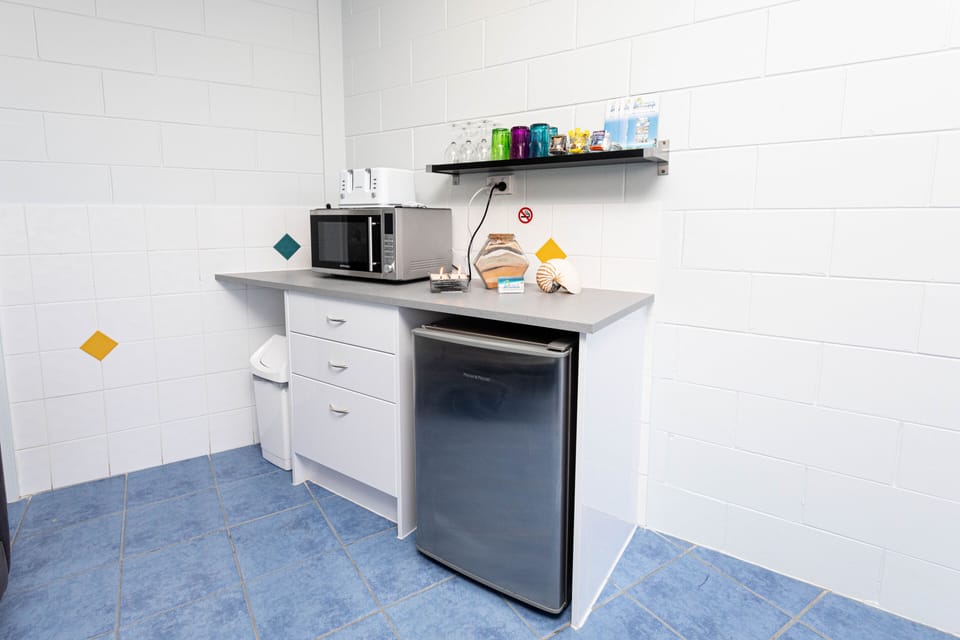 Classic Apartment, 2 Bedrooms, Courtyard Area | Private kitchenette | Mini-fridge, microwave, electric kettle, toaster