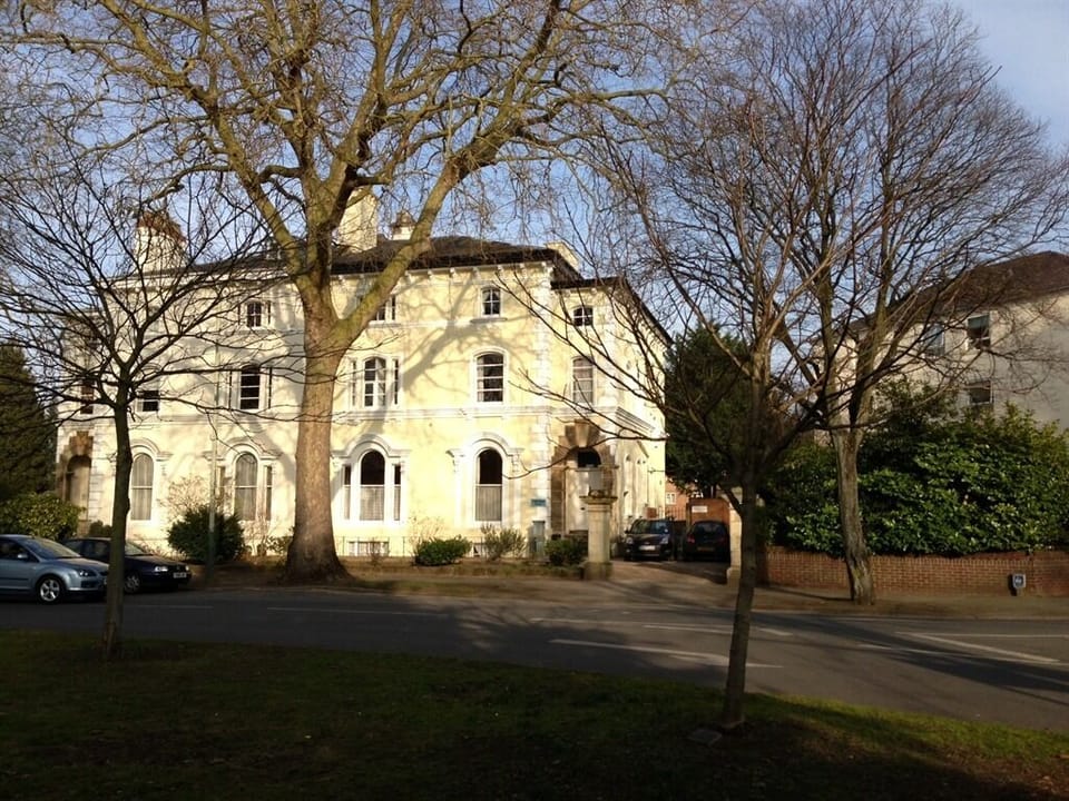 Kingsmuir Hotel Hotel in Cheltenham