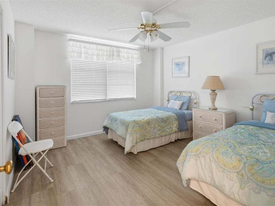 guest bedroom 2 twins