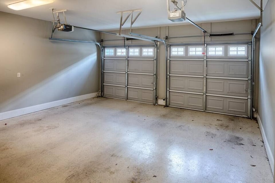 1 assigned garage space (2)