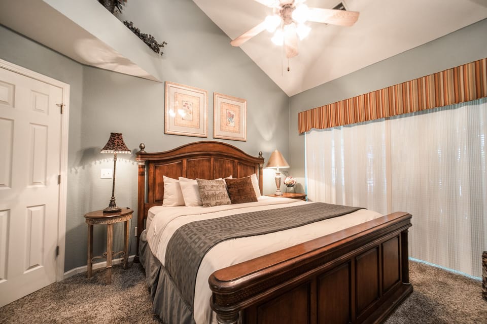Master Bedroom - King Bed, Sunroom Access