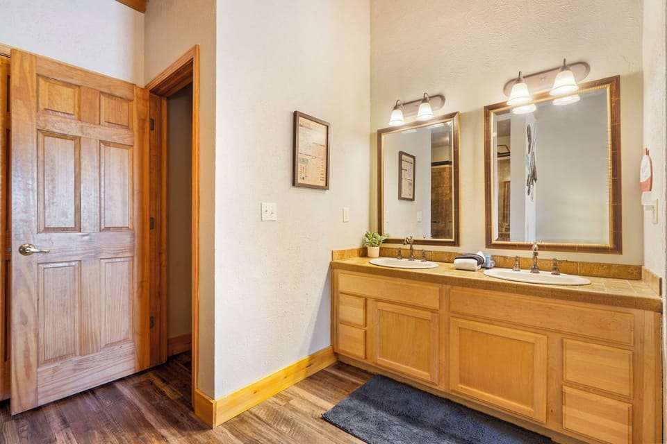 Upstairs Bath Vanity