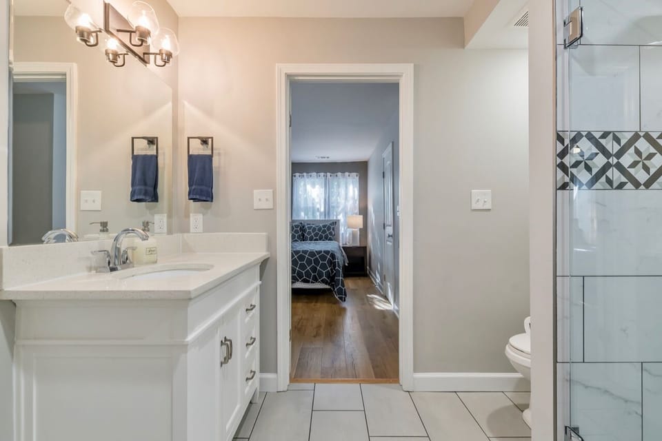 The upper full bathroom has a luxury feel and is recently remodeled (10/2020).