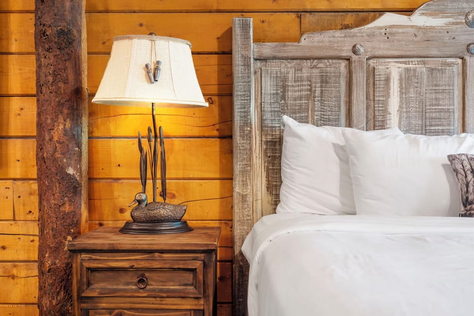 Lodge Decor