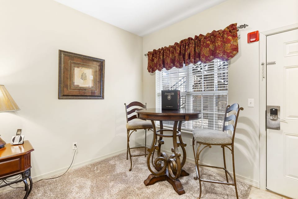 Cozy Spot for Two in the Connecting Suite
